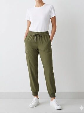 🔥 CHICO'S Olive Green Cargo Joggers Athletic Utility Cuffed Pants 🌿 Activewear❤️
